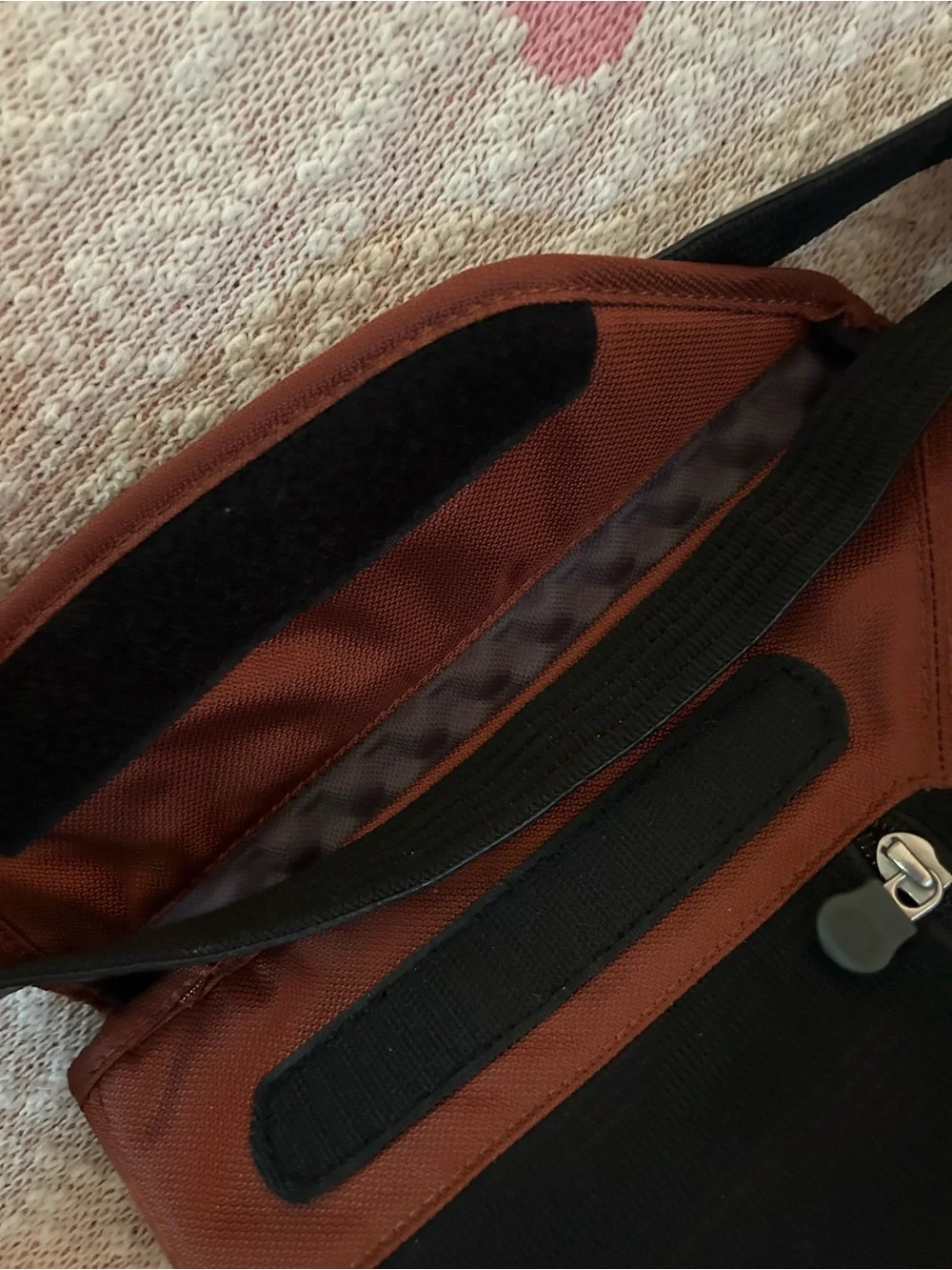 REI Men's Rust and Black Messenger Laptop Bag with Adjustable Strap. Padded